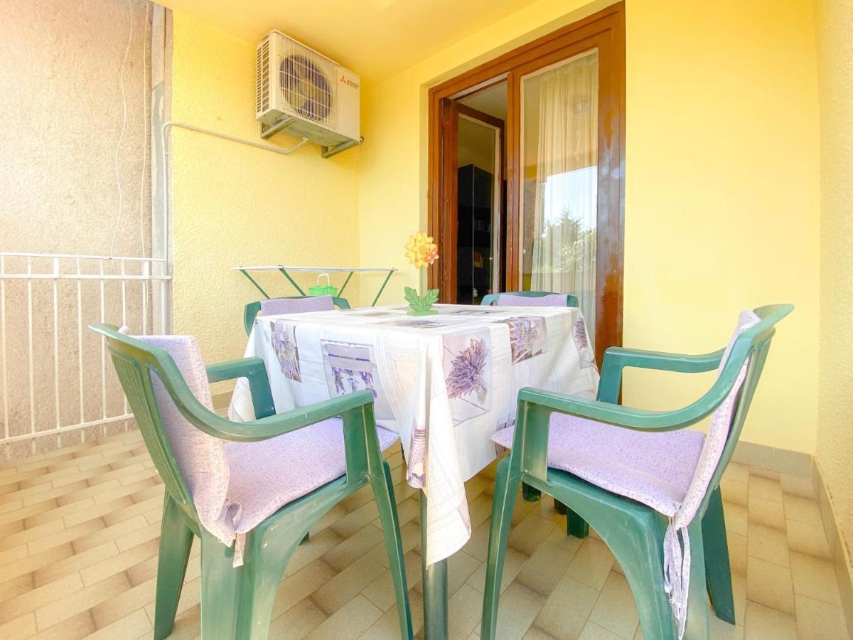 דירות Novigrad Istria Olga מראה חיצוני תמונה